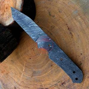 Lames vierges en acier damas personnalisables pour couteaux Lames vierges de haute qualité - Product Image 3