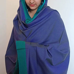 Chales de lana acrílica - Product Image 1