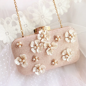 Pochettes et sacs à main en similicuir de couleur rouge foncé pour femmes aux motifs élégants proposés en gros pour les magasins de mode - Product Image 5