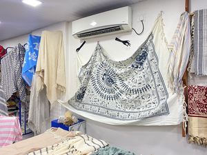 100% Cotton Fouta Pareo Shawl Customizable Vertical Woven Striped Designs Packaged in India Mumbai Summer Traditional Scarf - Product Image 3