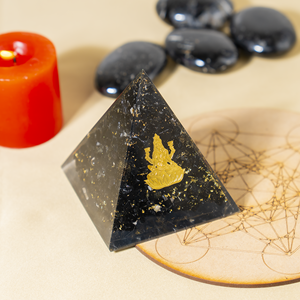 Venta al por Mayor de Turmalina Negra Orgone con Cristal de Pirámide Lakshmi para Sanación, Meditación y Decoración - Product Image 5