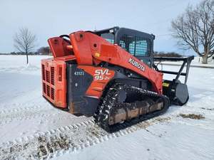 Chargeuses sur chenilles et chargeuses-pelleteuses diesel Kubota SVL95-2S SVL97-2 d'occasion à vendre au Canada - Product Image 4