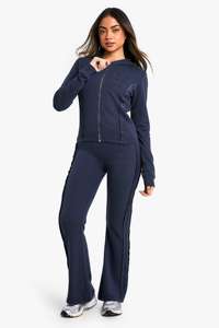 OEM Premium Survêtements pour femmes Zip Up Crop Sweat Pull Hoodies Pour Femmes Respirant Fabriqué au Pakistan - Product Image 2