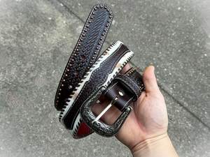 เข็มขัดหนังวัวแท้สไตล์คาวบอยตะวันตก ทำด้วยมือ หนังวัวฟูลเกรน ดีไซน์สวยงาม หัวเข็มขัดโลหะผสม - Product Image 2