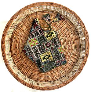 Hermosa Blusa con cuello en V material de algodón puro RAYÓN FOIL PRINT Blusa con patrón de gancho delantero SIN ACOLCHADO - Product Image 3