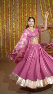 Lanzamiento 2025: Lehenga Choli de Algodón Especial Navratri para Mujer, 6 Metros, Estilo Elegante para Fiestas, Secado Rápido - Product Image 2