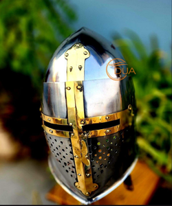 หมวกบาร์บูต้าสมัยยุคกลาง ผิวเหล็ก พร้อมแผ่นปิดหน้ารูปไม้กางเขนทองเหลือง |   หมวกเกราะอัศวินสำหรับตั้งโชว์ แต่งกาย และจำลองสถานการณ์ - Product Image 2