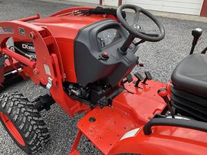 Tracteur à chenilles 4x4 Kioti CK2620HST 2023 avec moteur de 24,5 CV, pompe à engrenages et boîte de vitesses - Composants principaux inclus - Product Image 5