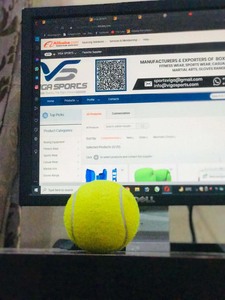 Boule de tennis personnalisé, marque professionnelle de qualité supérieure, fabriqué au PAKISTAN, vigogirls - Product Image 5