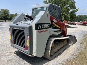 รถตักล้อยาง Takeuchi TL12R ที่ทรงพลัง ออกแบบมาเพื่อการเคลื่อนย้ายดิน การจัดการวัสดุ และงานก่อสร้างระดับมืออาชีพ - Product Image 5