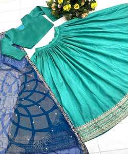 Exclusivo trabajo de secuencia de bordado de seda de rayón banarasi lehenga choli con dupatta mejor precio Ropa Étnica mujeres indias tienda de ropa - Product Image 3
