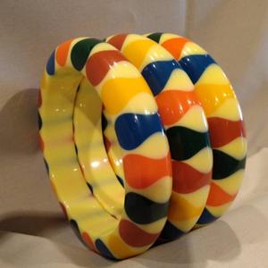 Gemelos hechos a mano personalizados altamente pulidos, brazalete de resina de moda de Estilo Vintage para mujeres de la India - Product Image 1