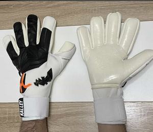 Goalkeeper <b>Gloves</b> Professional/HIGH QUALITY GERMAN <b>LATEX</b> 4MM - Product Image 4