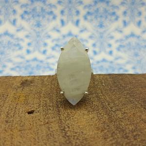 Bague en argent sterling 925 de haute qualité avec pierre de lune arc-en-ciel à facettes en forme de marquise - Product Image 6