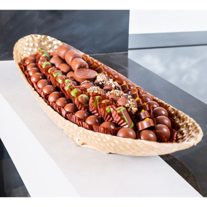Bol à chocolat moderne écologique Bol de service pour collations Bol de forme ovale en métal martelé de meilleure qualité pour les mariages ou les événements - Product Image 1