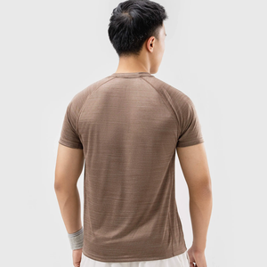เสื้อยืดกีฬาผู้ชายเสื้อยืดแขนสั้นทรงพอดีตัว - Product Image 2