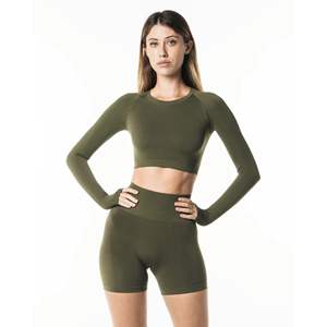 Chemise à manches longues sans couture 51% Polyamide 38% Polyester 11% élasthanne - Product Image 1