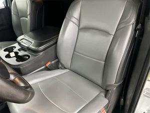 Camioneta Pickup R - 2500 Tradesman 2023, Blanca Brillante con Acabado Transparente, Usada con Cuidado y a un Precio Accesible - Product Image 3