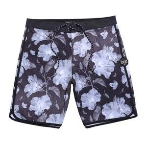 Pantalones cortos de hombre de cintura elástica con estampado de sublimación de algodón y poliéster de alta calidad para deportes de verano de talla grande y diseño personalizado 2024 - Product Image 1