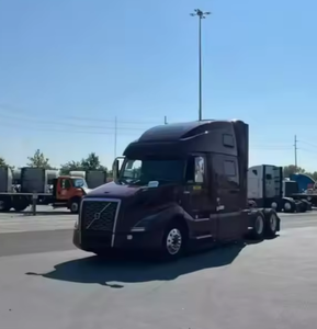 รถบรรทุกมือสอง Volvo VNL860 - 6x4 หลังคาสูงแบบสองชั้น ปี 2022 คุณภาพดี มีจำหน่าย - Product Image 4