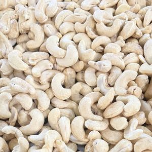 High Quality Raw Cashew <b>Kernel</b> <b>Nuts</b> 2024 Premium Quality Vietnam Customized Packaging - Product Image 1