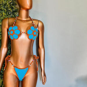 Traje de Baño de Una Pieza de Alta Gama Personalizado para Mujer, Bikini Sexy con Cuello en V y Flores Tejidas a Crochet, con Logotipo en la Cintura - Product Image 2