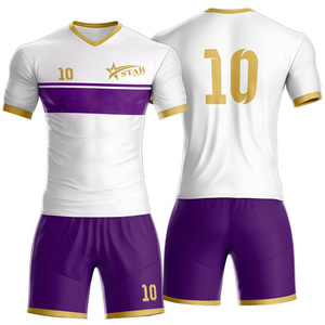 Camiseta de fútbol ajustada personalizada para hombre, impresión por sublimación, logotipo Original, estilo superior, kits de fútbol para equipos de Club para adultos hechos - Product Image 4