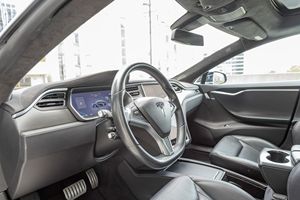 รถเทสล่า โมเดล S P85D ปี 2014 สภาพใช้งานมาแล้ว ไม่มีราคาต่ำสุด ระยะทาง 39,800 ไมล์ เจ้าของเดียว ฟรีซูเปอร์ชาร์จแบบไม่จำกัด  ผู้ถือครองรถจากภาคใต้ - Product Image 4