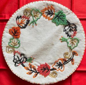 Mantel Individual Decorativo con Cuentas de Vidrio Amarillas, Nuevo Diseño, Directo de Fábrica - Product Image 2