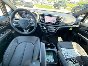 สภาพเหมือนใหม่ ปี 2025 ไครสเลอร์ ปาซิฟิก เอ ซีเล็คท์ - Product Image 6