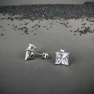 Boucles d'oreilles à clous en or blanc 14 carats massif, taille princesse, 4 carats, fermoir à vis, unisexe, bijoux en diamant simulé, cadeau - Product Image 3