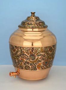 Navire distributeur d'eau en cuivre pur artisanal traditionnel avec couvercle pour les avantages ayurvédiques et la consommation quotidienne - Product Image 3