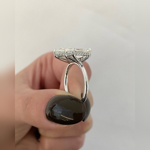 Anillo de Compromiso de Dos Piedras en Oro Platino, Plata, 10K, 14K, 18K con Engaste de Diamante Corte Pera, Proveedor y Fabricante Mayorista - Product Image 5