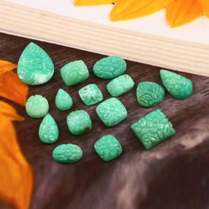 Chrysoprase naturelle verte pierre précieuse en vrac sculptée à la main produit en vrac mélange forme fait à la main Art moghol sculpture meilleurs bijoux - Product Image 1