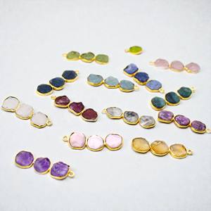 Connecteur en argent 925 avec sertissage en aquamarine brute - Plaqué or, cristal, fabrication de bijoux en DIY, vente en gros - Product Image 5