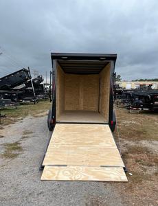 Remolque de Carga Cerrado de 6X12 con Capacidad de Carga de 7000 lb para Contratistas y Empacadores que Necesitan Seguridad, Compacto, Resistente y Fácil de Remolcar - Product Image 6