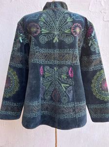 Nouvelle Arrivée : Veste Courte Unique de Haute Qualité et Écoresponsable avec Broderie Suzani – Idéale pour l'Hiver, Nouvelle Exportation, Style Décontracté - Product Image 4