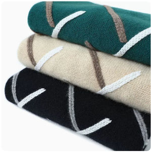 Suéter de Punto Personalizado OEM para Mujer, Abrigo de Invierno Cálido y Transpirable, Chaqueta de Moda, Talla Grande, Estándar, Forro de Lana con Patrón de Lana - Product Image 6