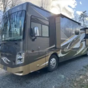 Autobús deportivo Coach Man 408 DB diésel de 2017 con motor diésel Cummins I6 de 340 hp - Product Image 1