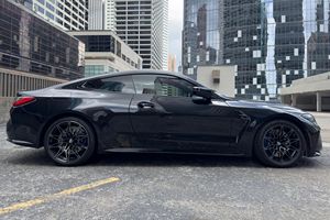 USED LHD/RHD 2022 B M W M4 COMPETITION XDRIVE COUPE - Product Image 4