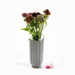 Florero de Mármol Exclusivo Personalizable para Decoración de Interiores Premium que Crea un Ambiente Refinado y Lujoso - Product Image 1