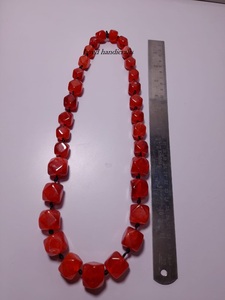 Carisma colorido: collares de cuentas de moda para mujer Artesano moderno: diseños únicos en collares de resina - Product Image 2