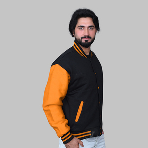 Veste universitaire en coton noir pour hommes, manches or clair, boutons couverts au motif Letterman pour l'hiver, service de vente en gros OEM disponible - Product Image 2