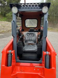 รถตักล้อยาง HW.YEE รุ่น Skid Steer Loader ดีเซล สีเหลือง ขนาดกะทัดรัด รุ่น 25 เครื่องยนต์กำลังสูง ความจุถัง 30 ลูกบาศก์เมตร รับประกัน 5 ปี - Product Image 2