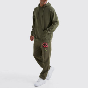 FREEZY APPAREL Ensemble de survêtement pour homme vert olive à capuche en polyester/coton avec broderie rose, pantalon de survêtement décontracté et sweat-shirt long - Product Image 1