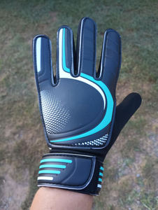 Nouveaux gants de gardien de but en latex de haute qualité, respirants, imperméables, antidérapants, couleurs personnalisables, logo pour une utilisation en extérieur - Product Image 4