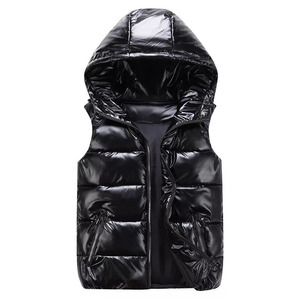 Vente en gros pas cher Gilet bouffant chaud pour hommes Veste en tissu brillant Gilet matelassé léger Veste sans manches pour hommes - Product Image 2