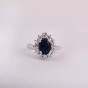 Anillo de compromiso de lujo de moda de diamante Natural de Halo de corte ovalado, joyería de diamante de laboratorio con anillo de piedra central azul oscuro - Product Image 1