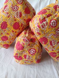 Bolsa Ecológica para Mujer, Bolsa de Maquillaje de Viaje con Estampado de Loto Indio, Bolsas de Algodón Acolchadas con Cremallera - Product Image 3