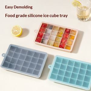 Molde de silicona para cubitos de hielo apilable, flexible, reutilizable, ecológico, con tapa, popular en internet, para el hogar - Product Image 3